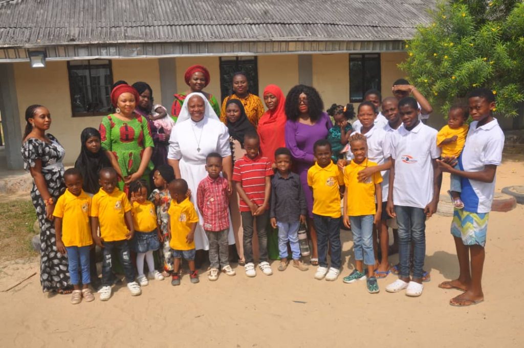 2 Brigade fetes orphans, teachers, assures of adequate security in A'Ibom