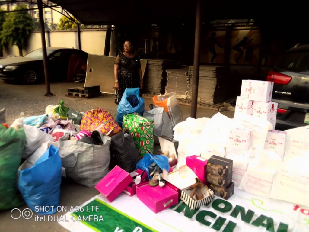 Yuletide: NGO distributes gift items, cash in Lagos