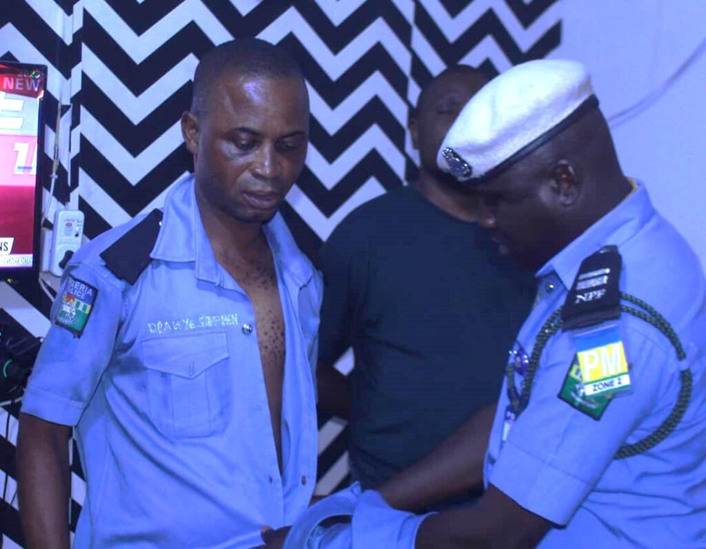 Two police officers dismiss for armed robbery, official corruption, illegal duty