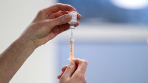 skynews-vaccine-oxford-astrazeneca_5233271 (1)