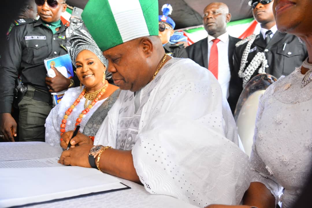 Adeleke freezes govt accounts, reverses state name