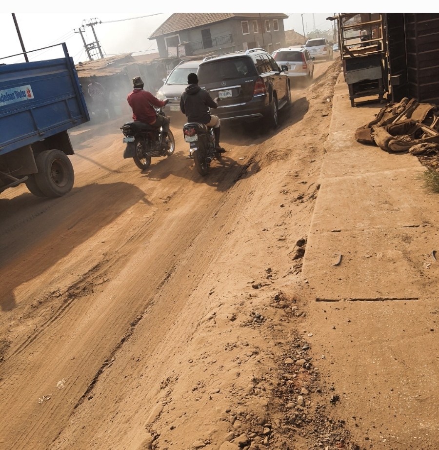 Traffic diversion: Lagos residents decry collapsed street