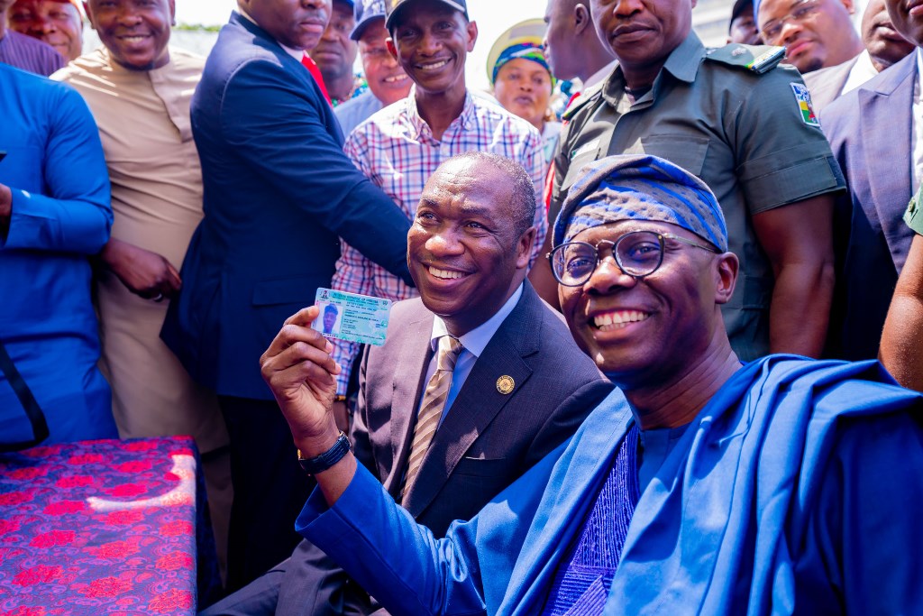 Sanwo-Olu picks PVC, urges Lagosians to get voters cards