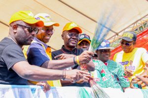 2023 election: Sanwo-Olu campaigns in Ikorod, assures residents of more fulfilled promises