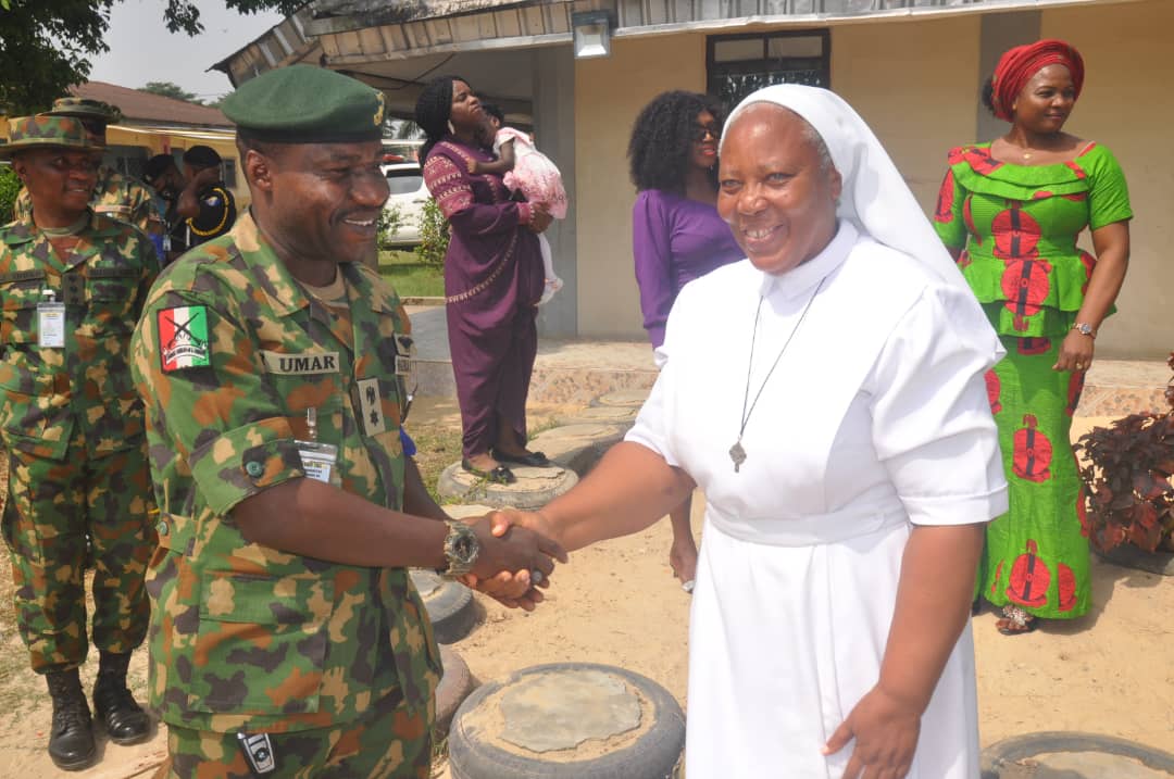 2 Brigade fetes orphans, teachers, assures of adequate security in A'Ibom