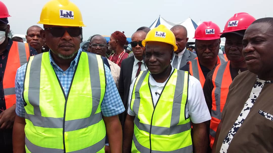 Buhari flags off construction of 2x3/40MVA substation in A’Ibom