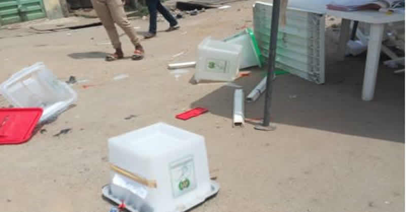 Gov’ship/assemblies elections: Thugs invade polling units in Lagos, injure, disperse voters