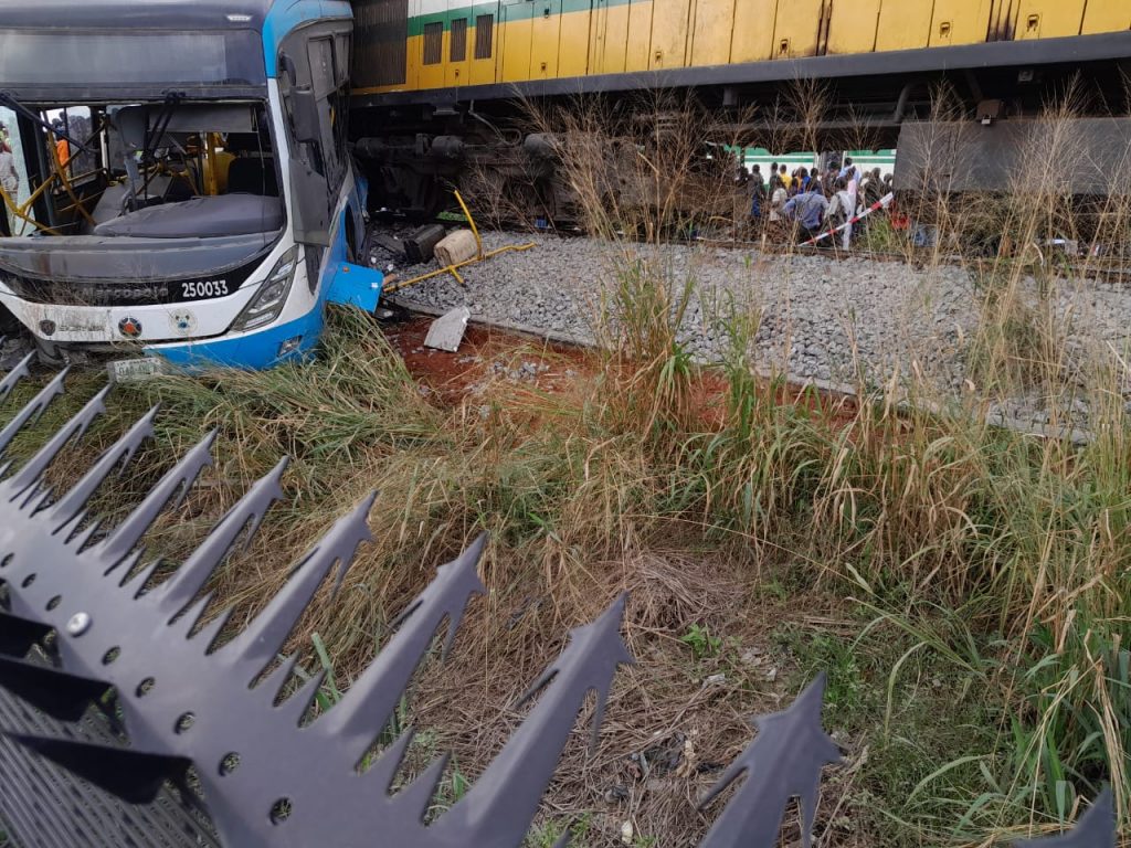 Five persons reportedly killed as train crushes Lagos State Staff bus