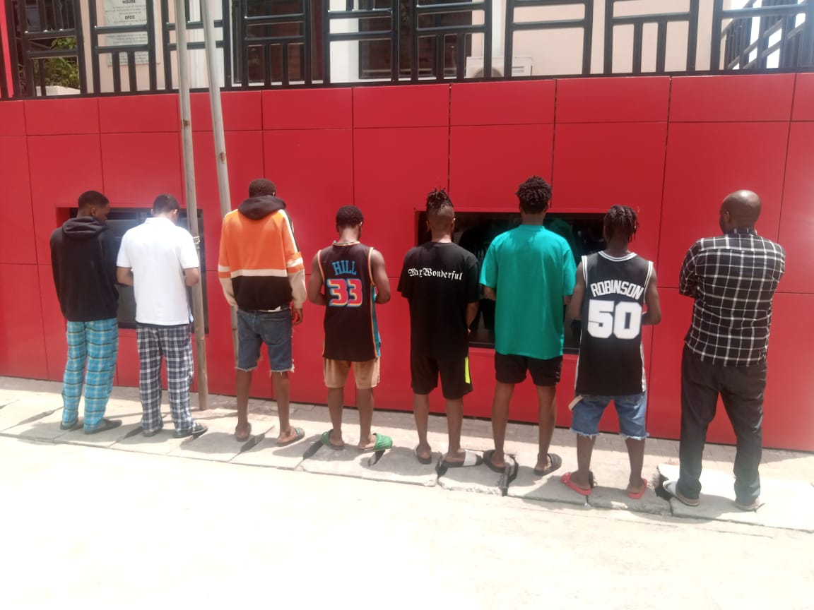 Eight Internet fraud suspects arrested in Abuja