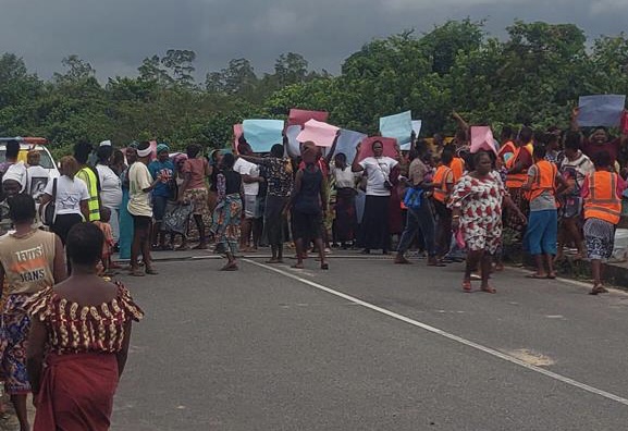 Diri’s reelection bid suffers setback as Opu-Nembe indigenes protest his visit