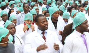 Resident doctors suspend protest, give FG 72 hours ultimatum
