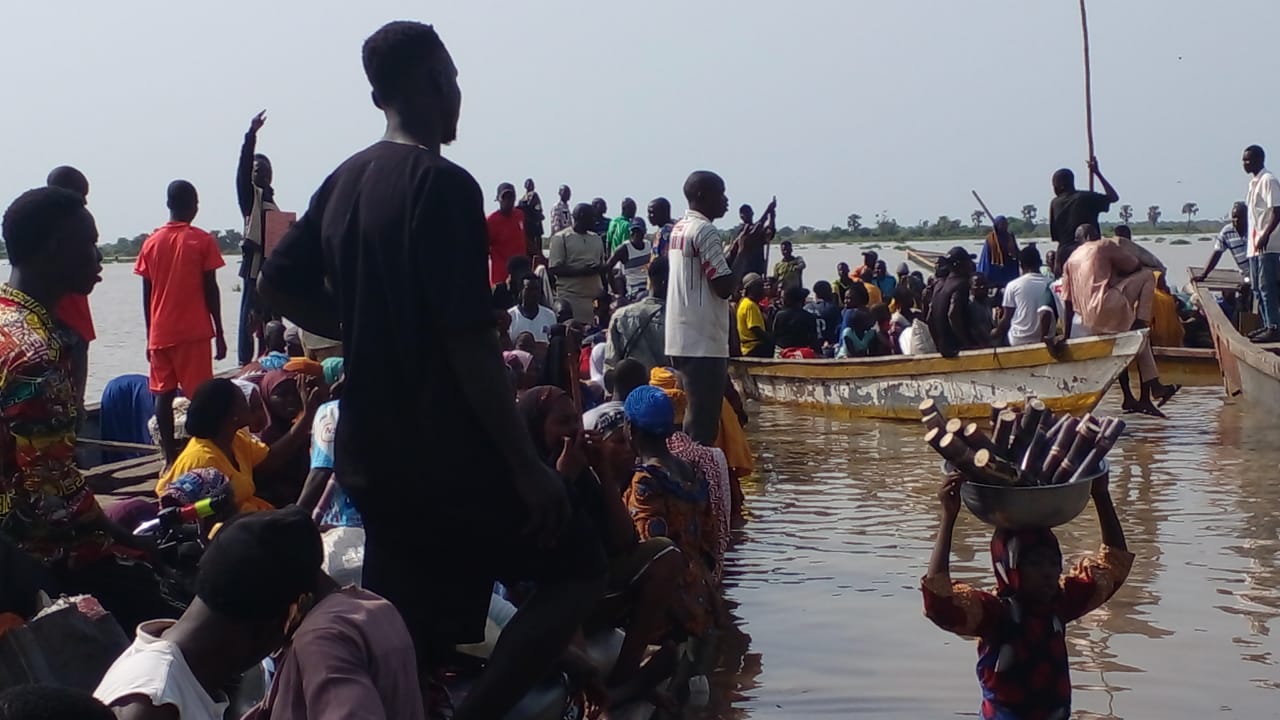 Boat with over 100 passengers capsizes in Taraba