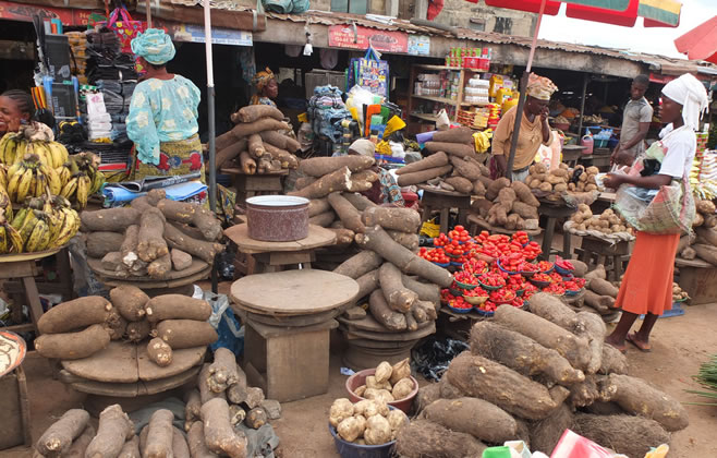 Lagos dislodges, arrests street traders in Oshodi, others