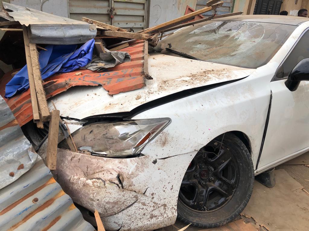 One hospitalised as car rams into barricade in Lagos