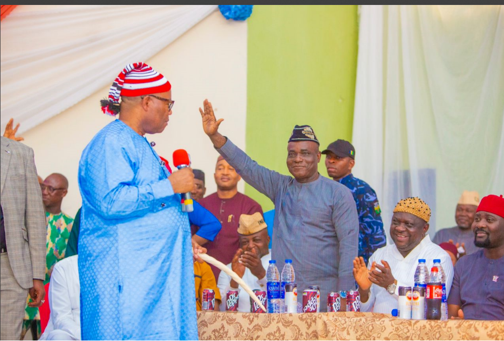 Sen Akpan, A'Ibom YPP govship candidate, others join APC