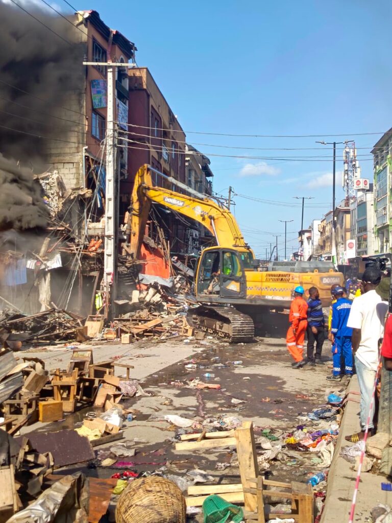 Fire guts houses on Dosumu Street, Lagos Island