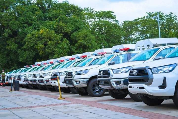 Eno donates 20 Toyota Hilux to security agencies
