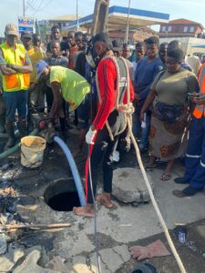 Man trapped in underground tunnel in Lagos