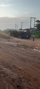 Fuel tanker falls, spills content on Igbe Road Road