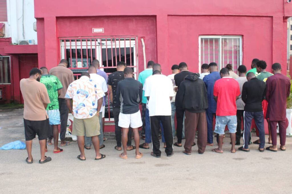 EFCC arrests 24 suspected Internet fraudsters in Benin City