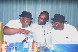 Experts call for shift from politics to governance before 2027