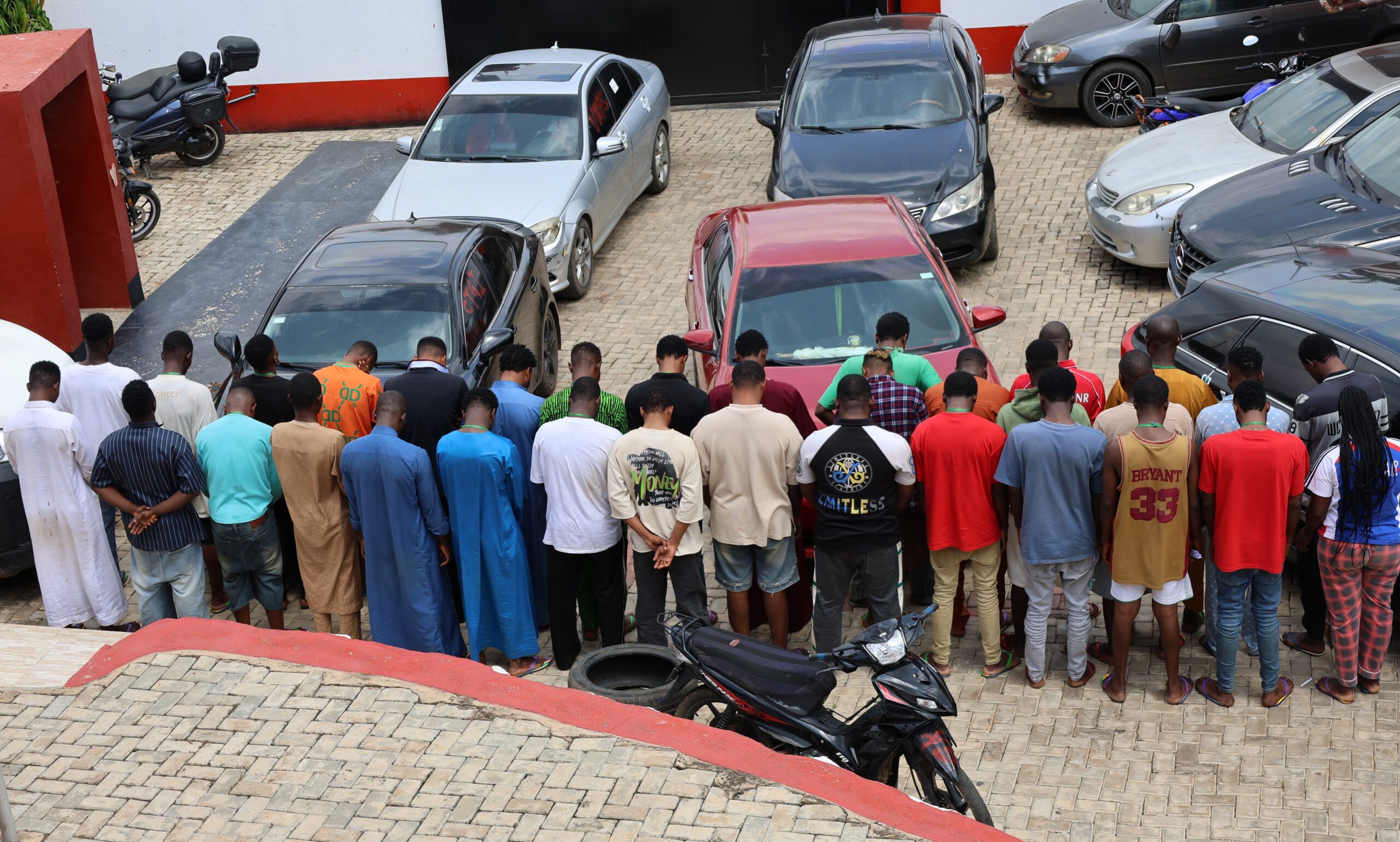 EFCC nabs 34 suspected Internet fraudsters in Ekiti