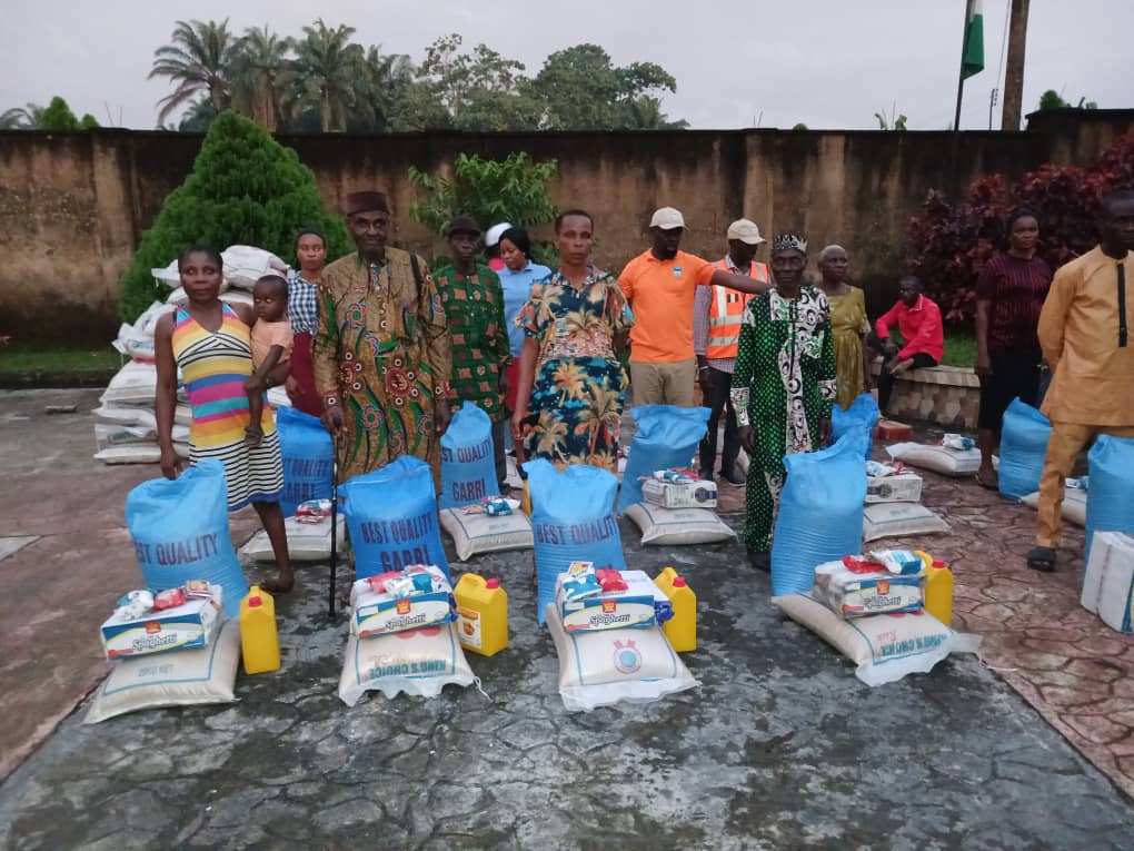 A'Ibom: NEMA distributes relief materials to flood victims