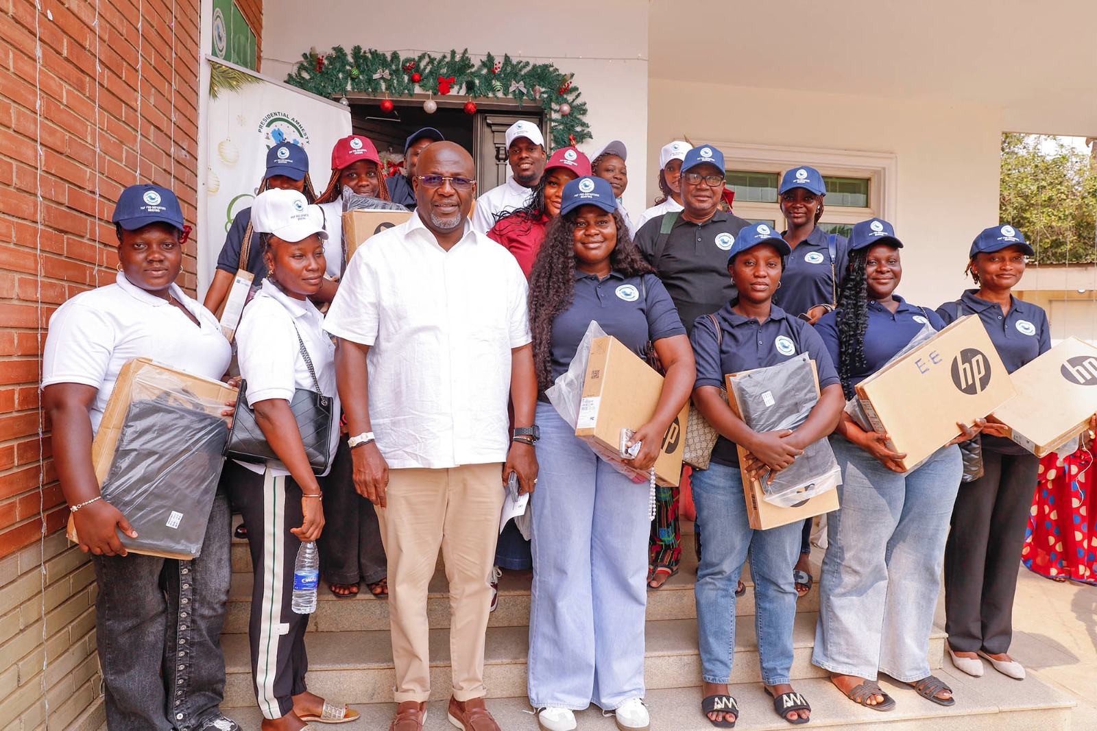 PAP sends 34 postgraduate scholars to UK universities