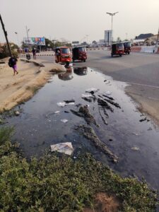 Aka Road deterioration sparks public outcry in Uyo