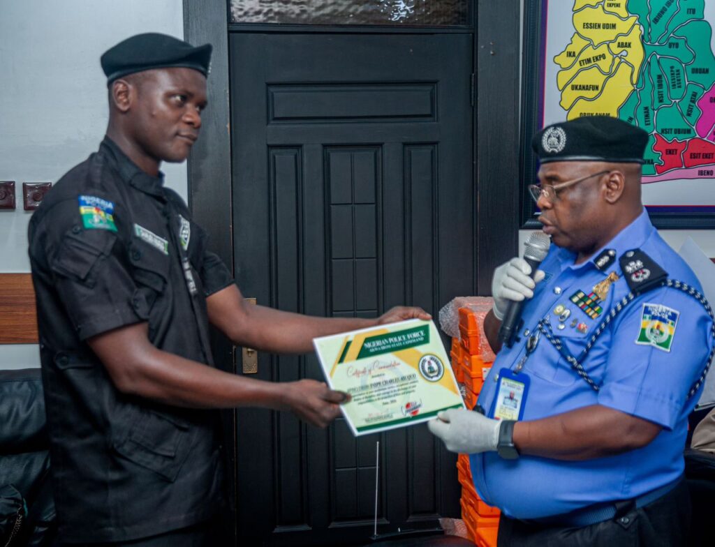 Police nab stolen phone receiver, recover loot