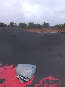 Black sand boom threatens Unyenge's survival