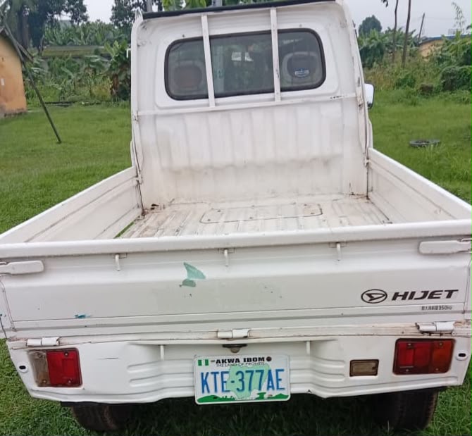 Police recover stolen vehicle, arrest two suspects