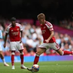 Arsenal sweep aside Man City to win Community Shield