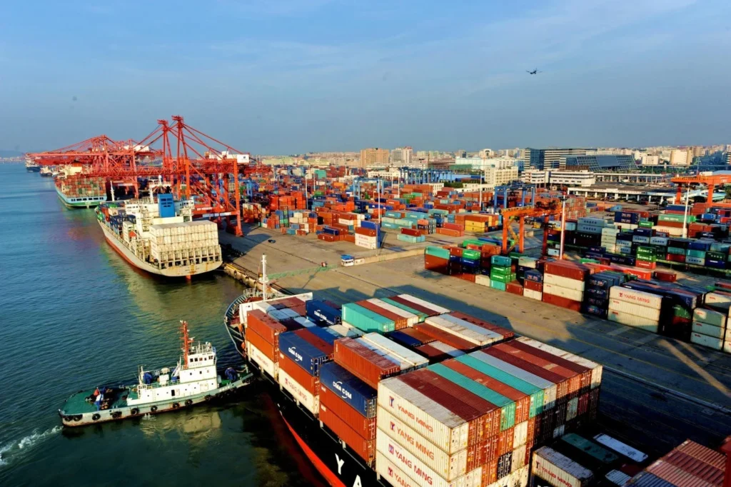 Crude oil remained the leading commodity through Lagos ports in August, with a total of 2.39 million metric tonnes recorded. Figures show that 1.87 million metric tonnes arrived at Lekki Deep Sea Port in the first week of the month, while 524,742 metric tonnes were discharged at Apapa Quays before the end of August.