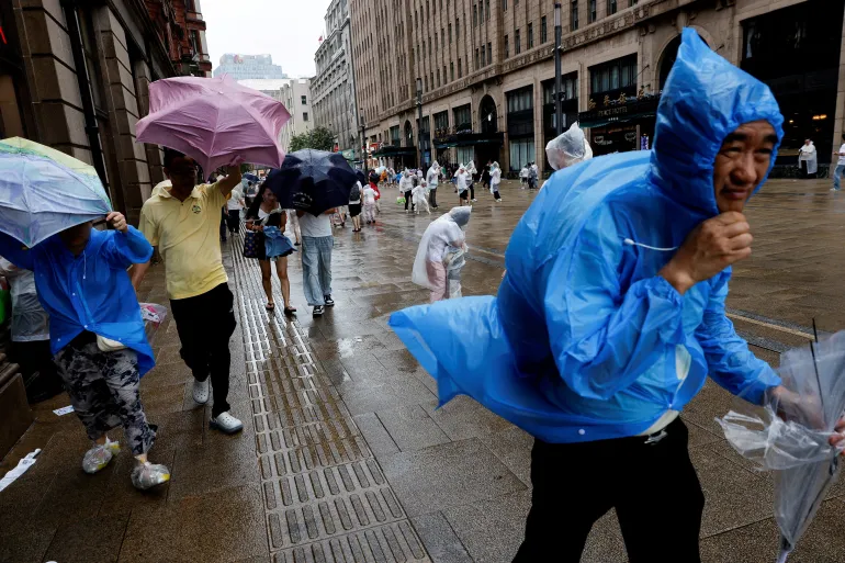 Typhoon Dolphin hits China, more than one million evacuated