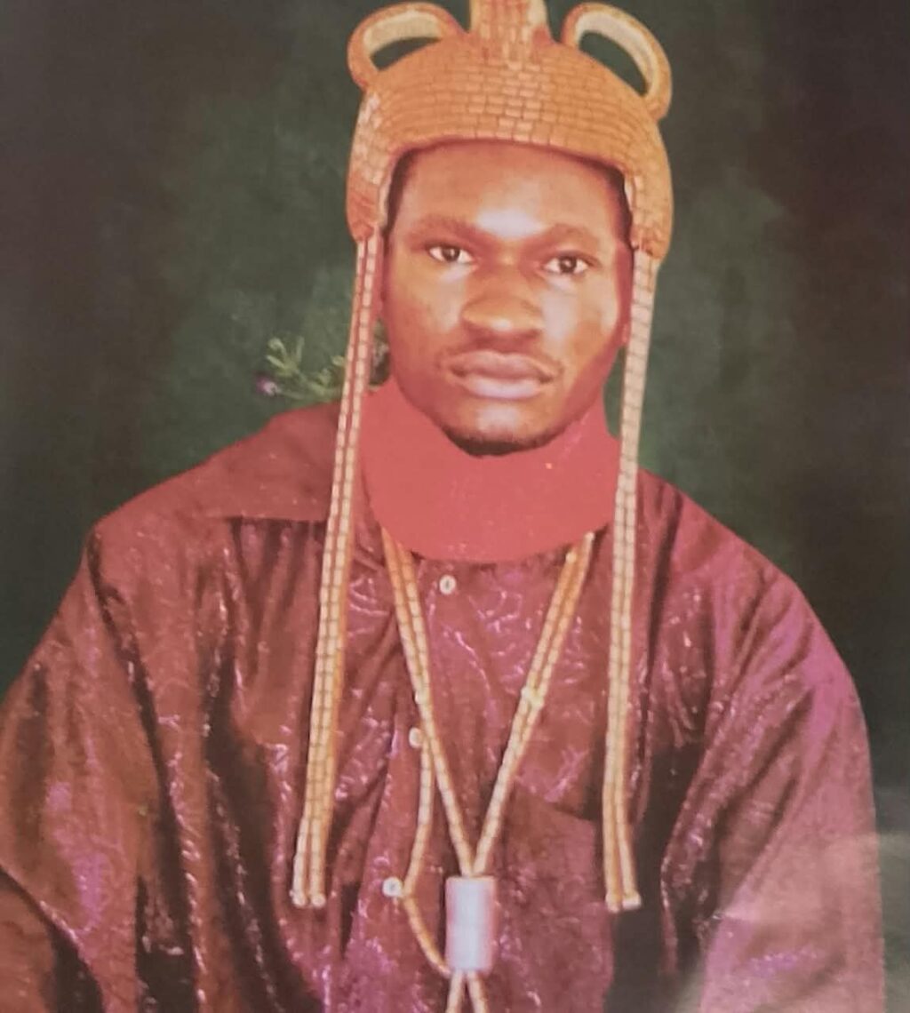 Delta Kingdom crowns 23-year-old monarch after father’s burial
