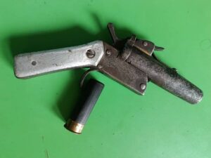Police nab 23-year-old suspect with loaded shotgun