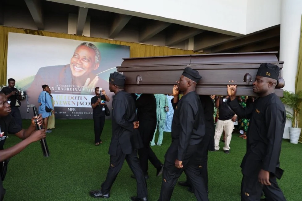 Olu Jacobs