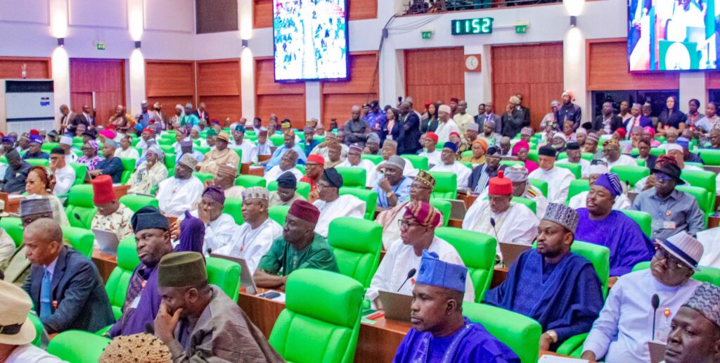 Reps propose commission to track federal assets